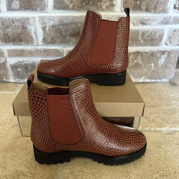 Andre‎ Assous Peggy Chelsea Boot Booties Leather Women Embossed Croc Brown 6.5M - Picture 1 of 13